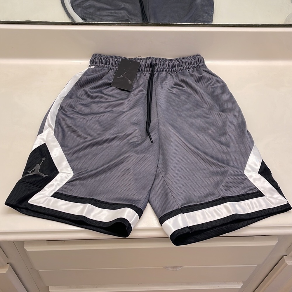 Jordan Men’s Shorts - Picture 6 of 14